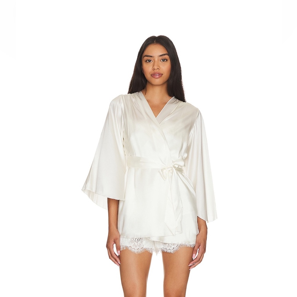 Fleur du Mal Ivory Satin Short Robe with Lace Trim